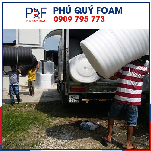 Vận chuyển bằng xe tải
